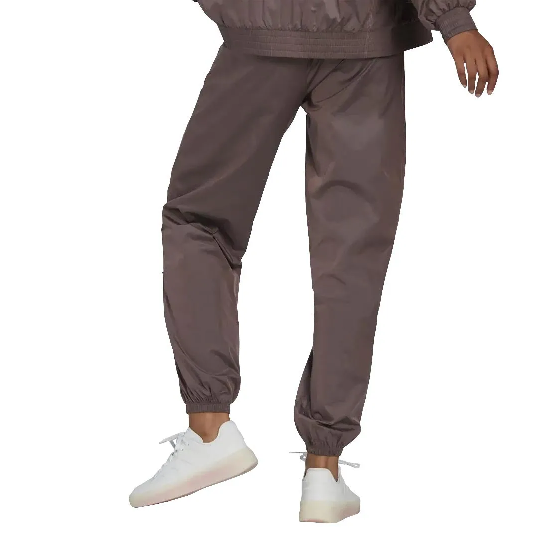 adidas - Women's Woven Pant (HM2905)