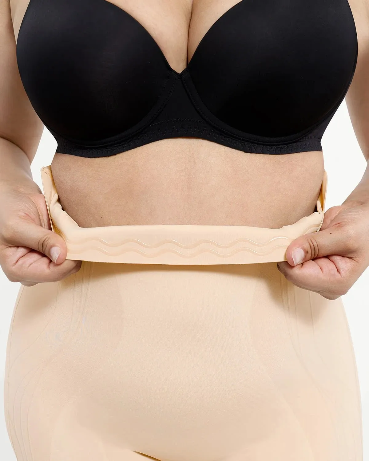 AirSlim® Tummy Control Flawless Smoothing Mid-Thigh Shorts