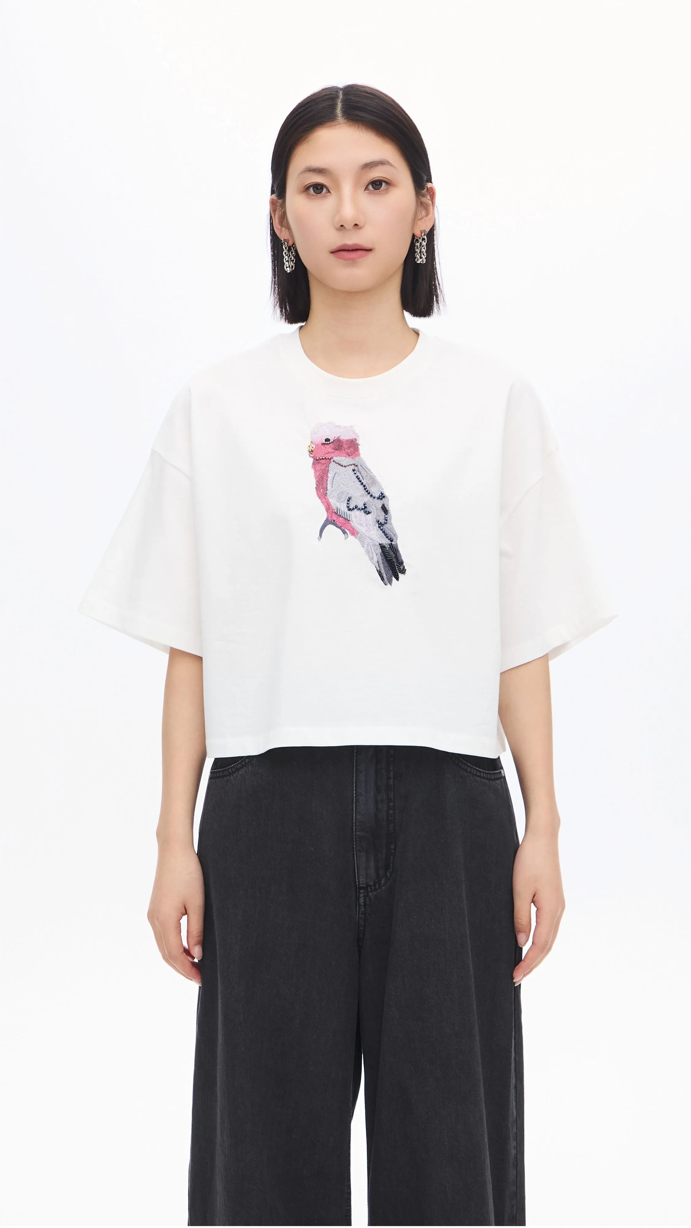 Cropped Parrot Graphic Embroidery Tee