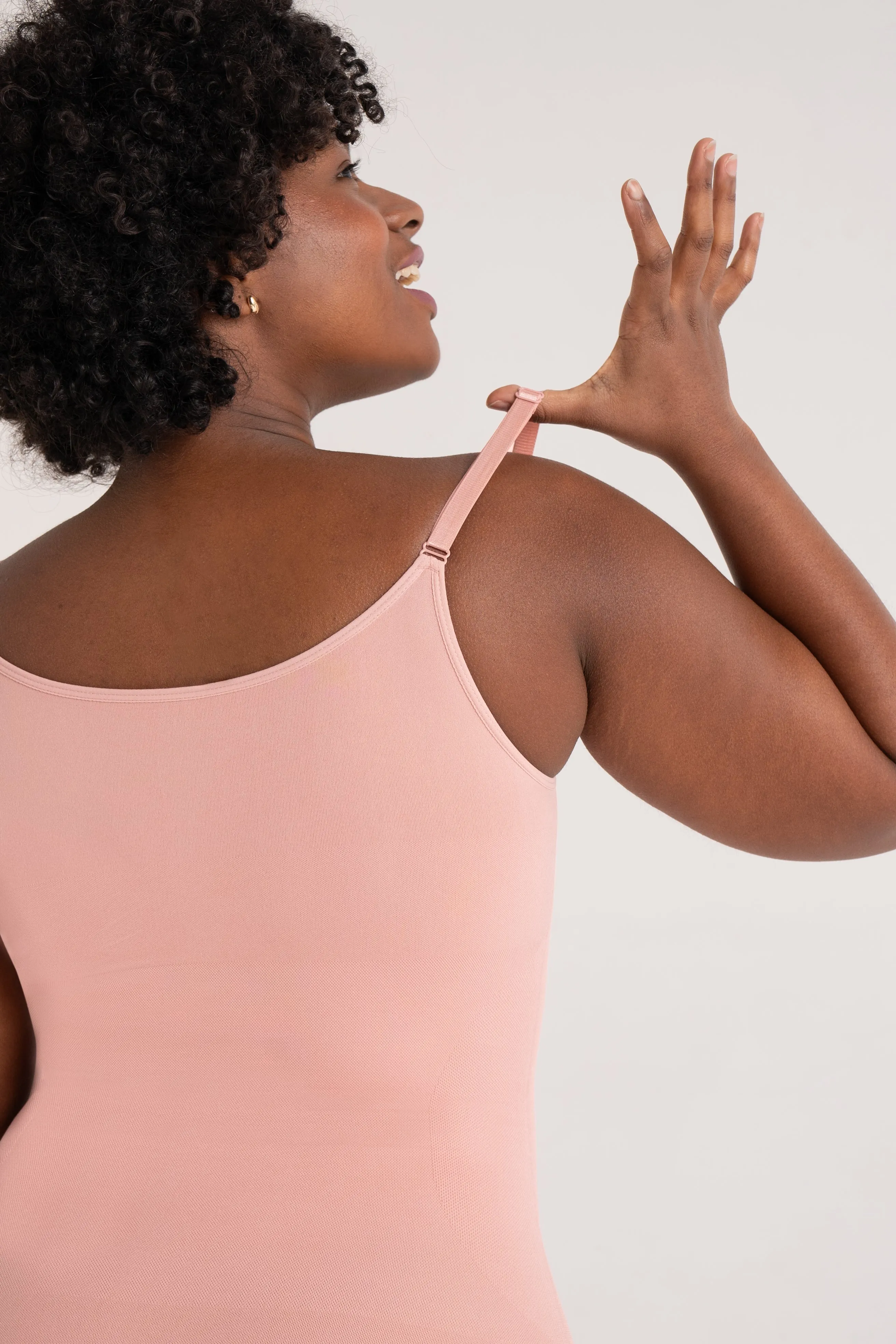 Shapermint Essentials All Day Every Day Scoop Neck Cami