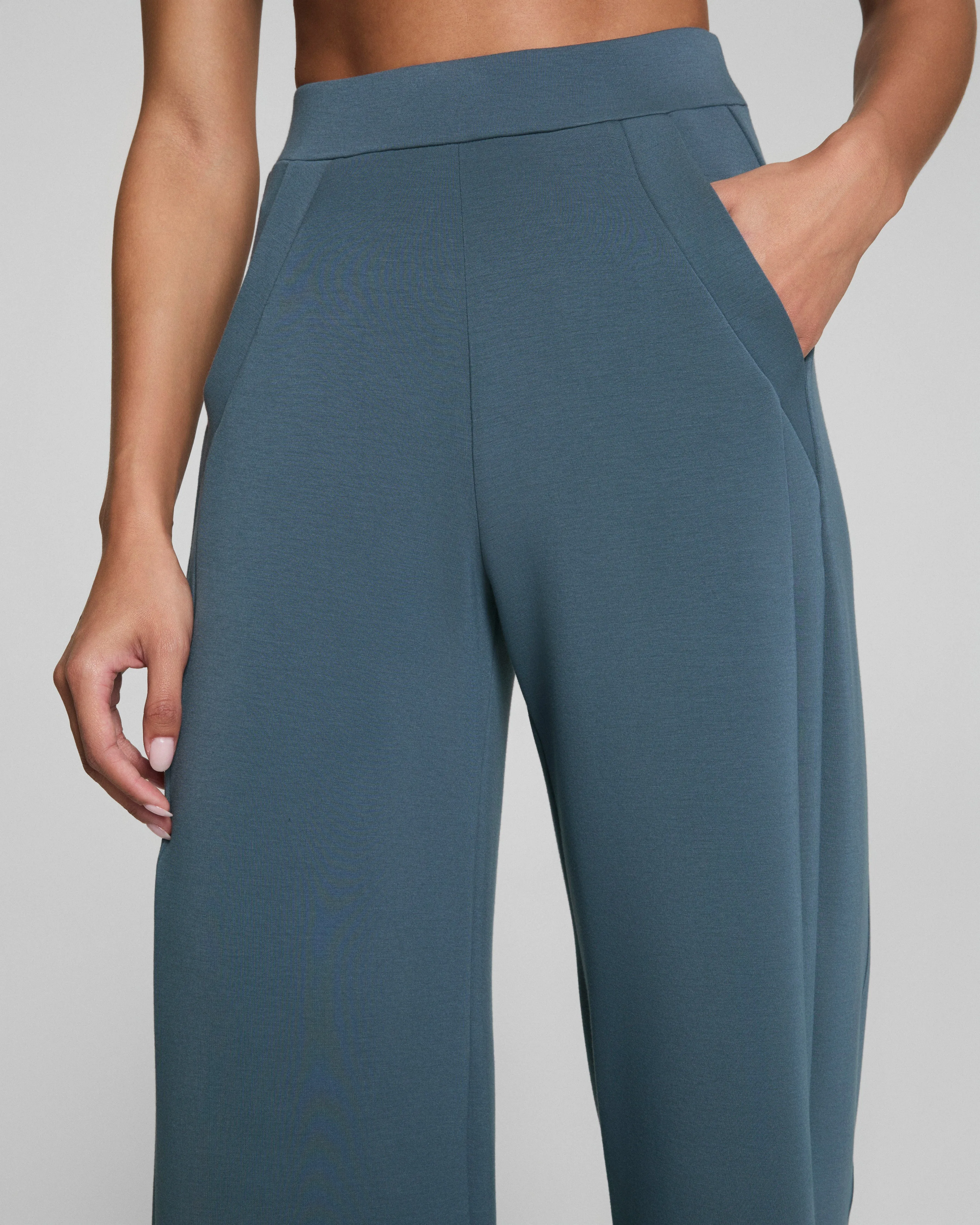 SPANX® AirEssentials Wide Leg Track Pant
