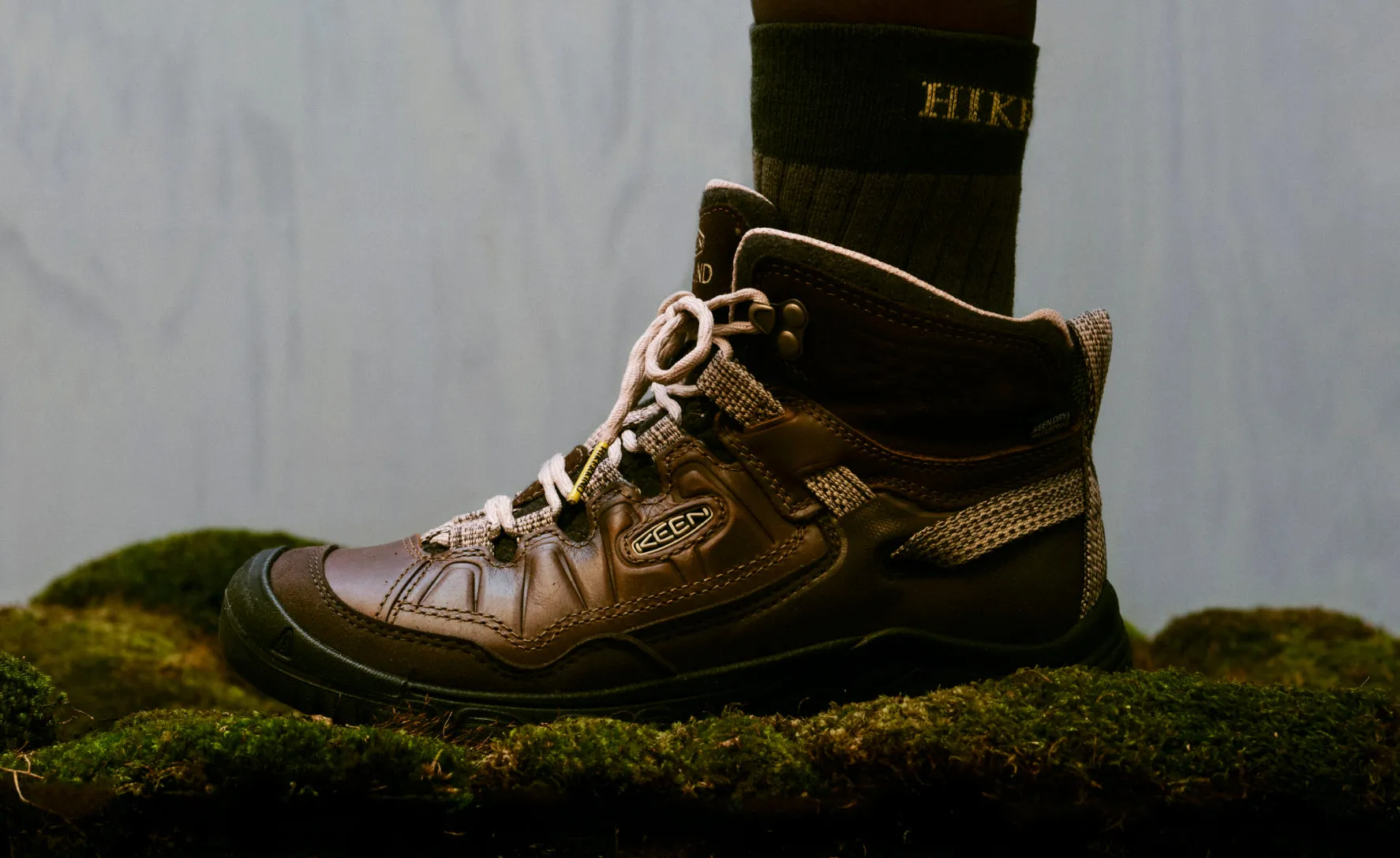 Women's Targhee IV Waterproof Hiking Boot x Hikerkind  |  Dark Earth/Dark Earth